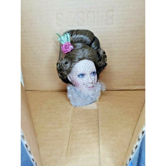 Vintage Rare Retired Catherine & The Poetry Of The Fan Franklin Heirlooms Doll - Picture 3 of 12